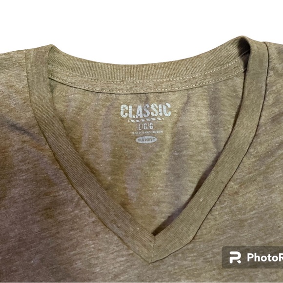 Men’s Old Navy V-Neck Short-Sleeve Tee - Picture 2 of 9